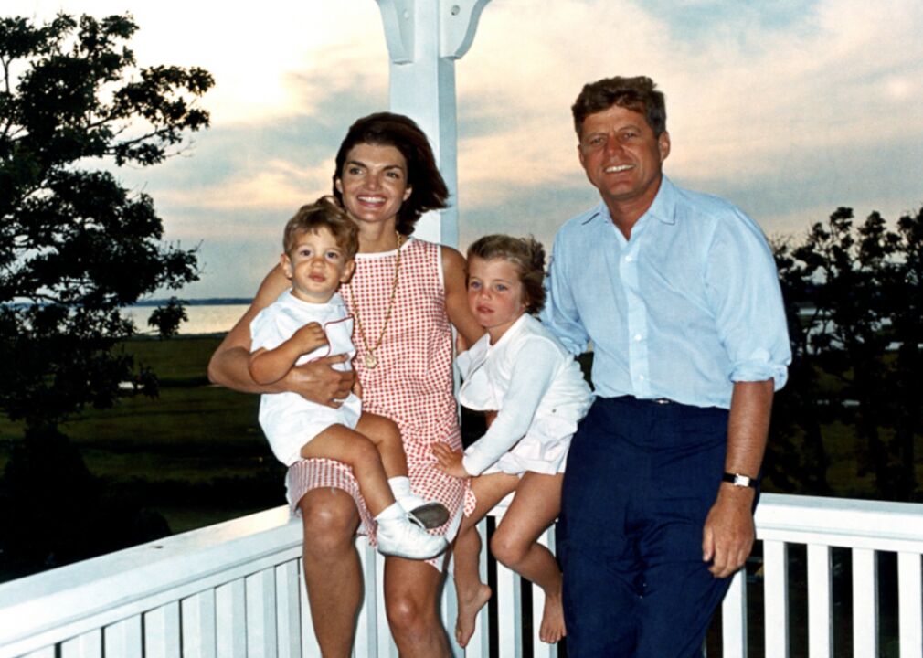 1962: Kennedy family in Hyannis Port